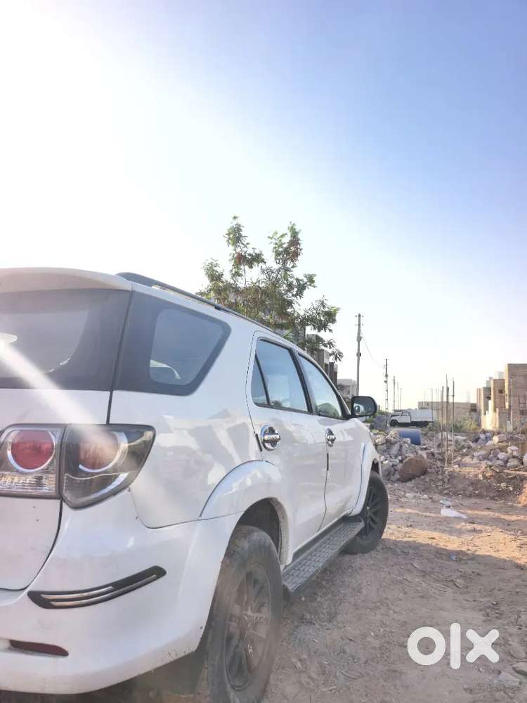 Toyota Fortuner 2012