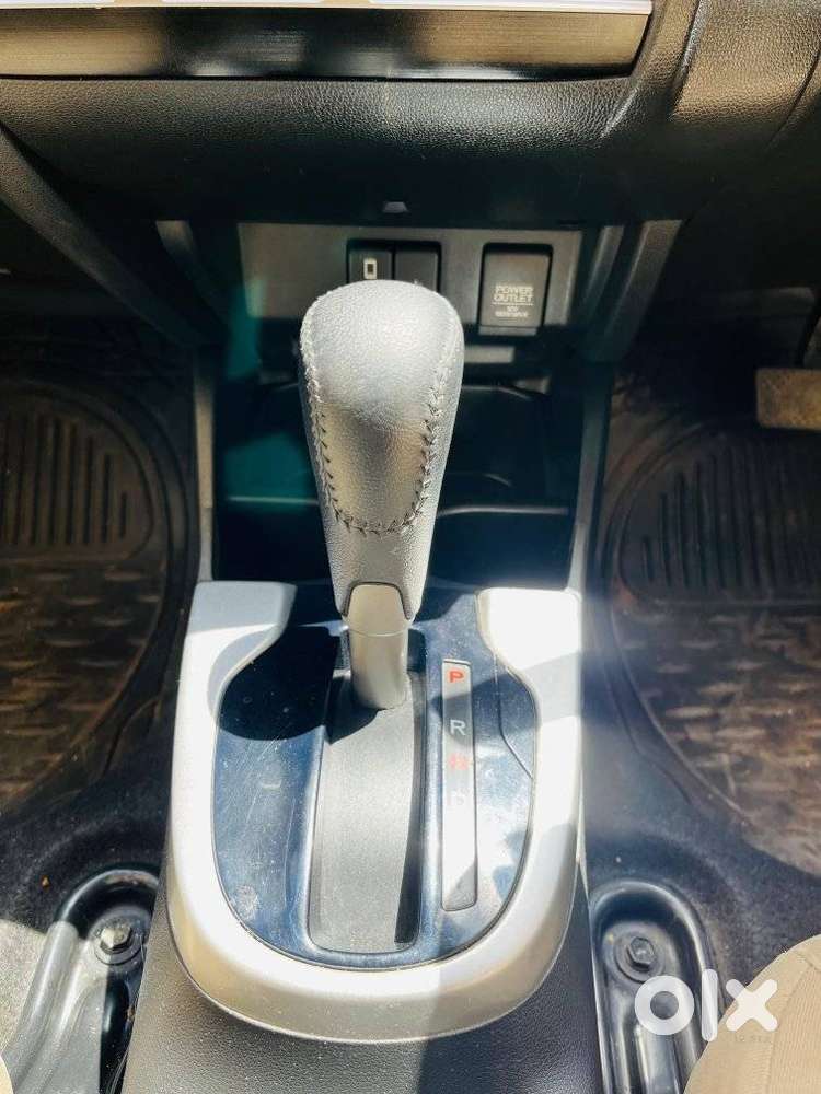 Honda Jazz V Automatic, 2018, Petrol