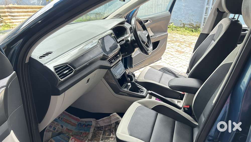 Volkswagen Taigun 1.0 Tsi Topline At, 2023, Petrol