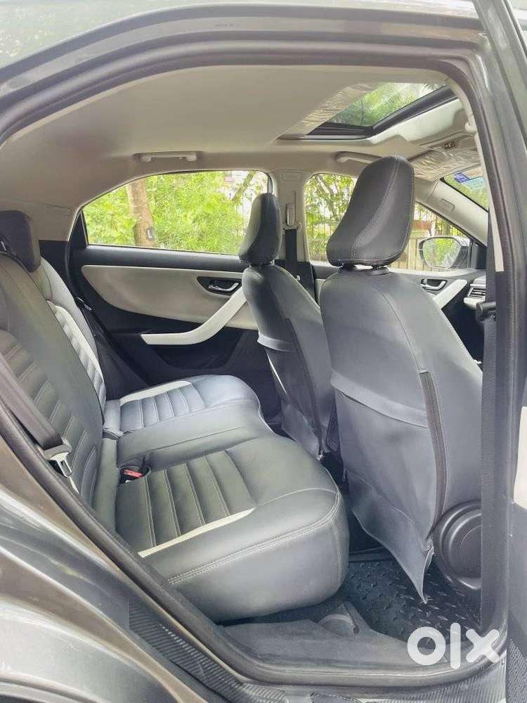 Tata Nexon Creative Plus 1.2 Revotron Petrol 6 Mt, 2023, Petrol