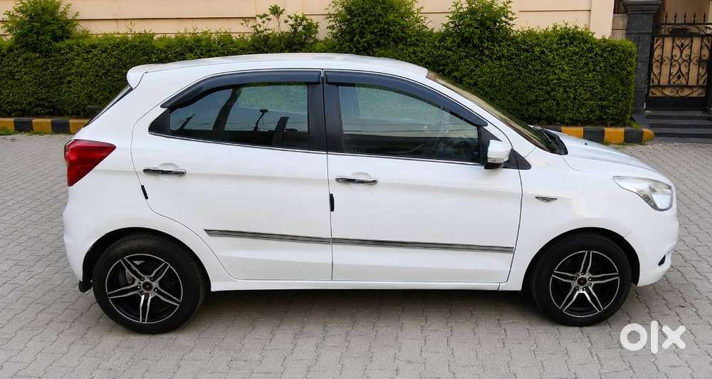 Ford Figo 1.2p Trend Mt, 2015, Petrol