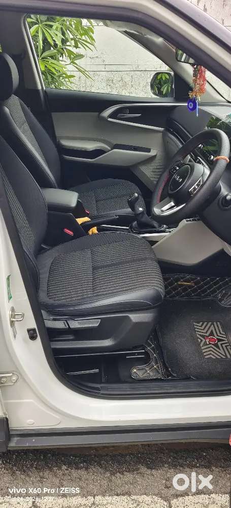 Kia Carens 1.5 Prestige Plus 2024