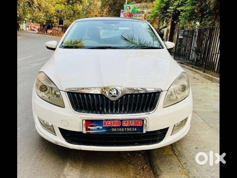 Skoda Rapid 2013-2016 1.5 Tdi At Ambition With Alloy Wheel, 2015, Di..
