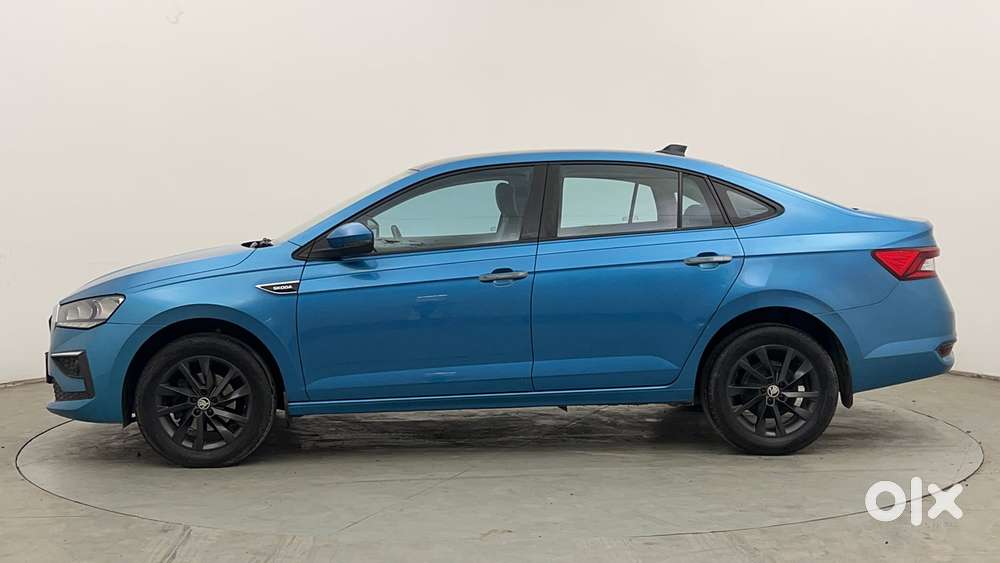 Skoda Slavia Ambition 1.0l Tsi At, 2022, Petrol