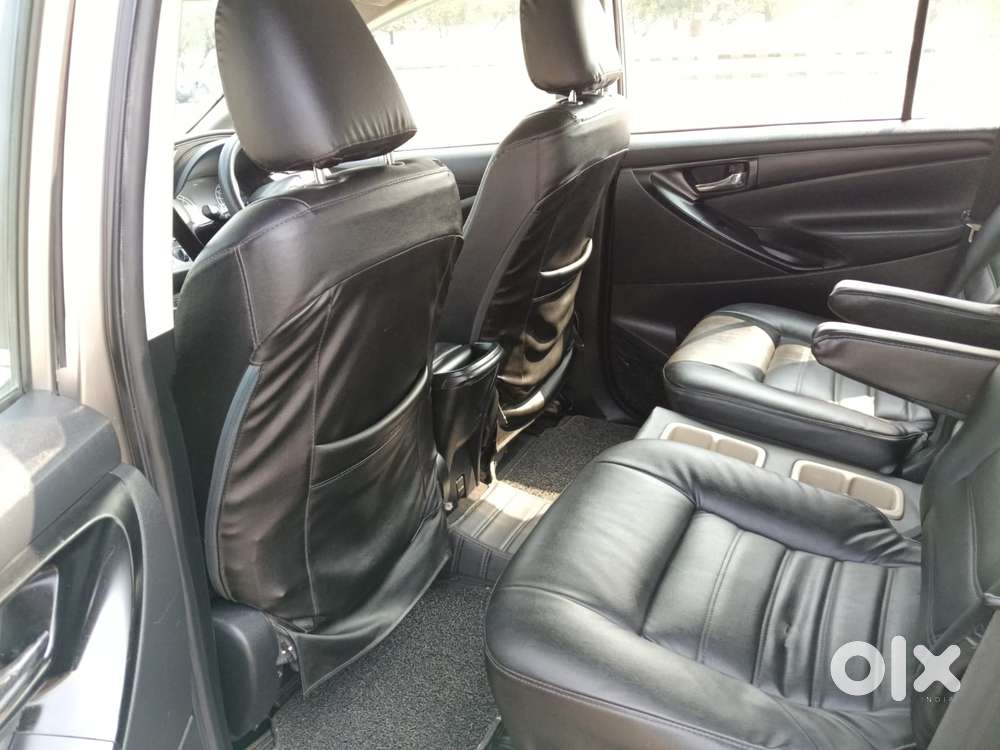 Toyota Innova Crysta 2.4 G Plus Mt 7 Str, 2018, Diesel