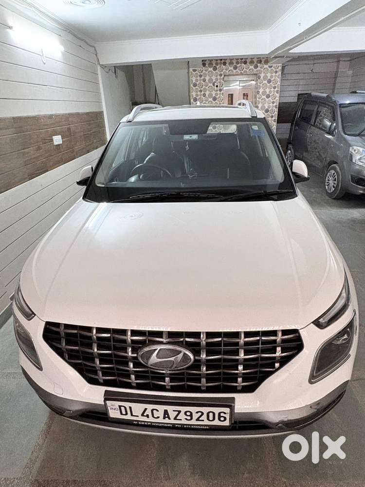 Hyundai Venue 2021 Petrol Well Maintained