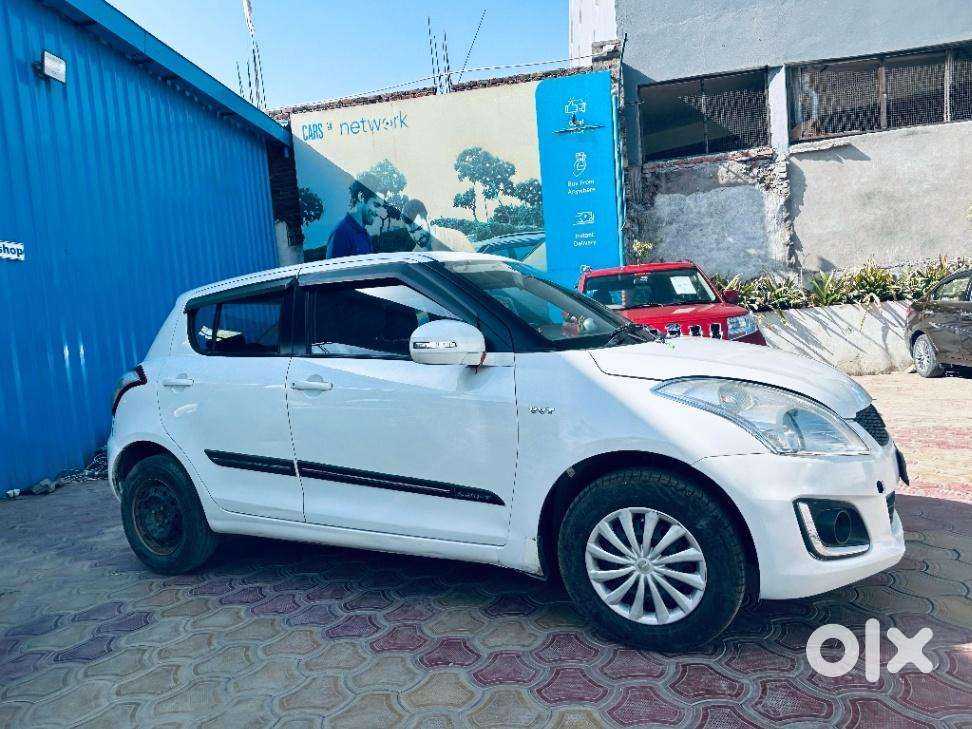 Maruti Suzuki Swift Vxi + Manual, 2016, Petrol