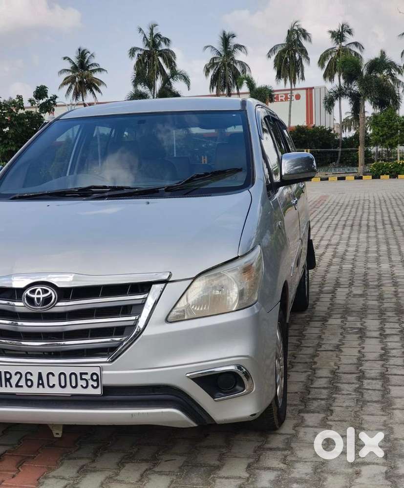 Innova 2.5 V X 2011