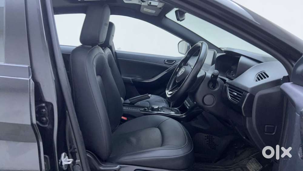 Tata Nexon 1.2 Revotron Xza Plus Luxs Red Dark Edition Amt, 2023, Pe..
