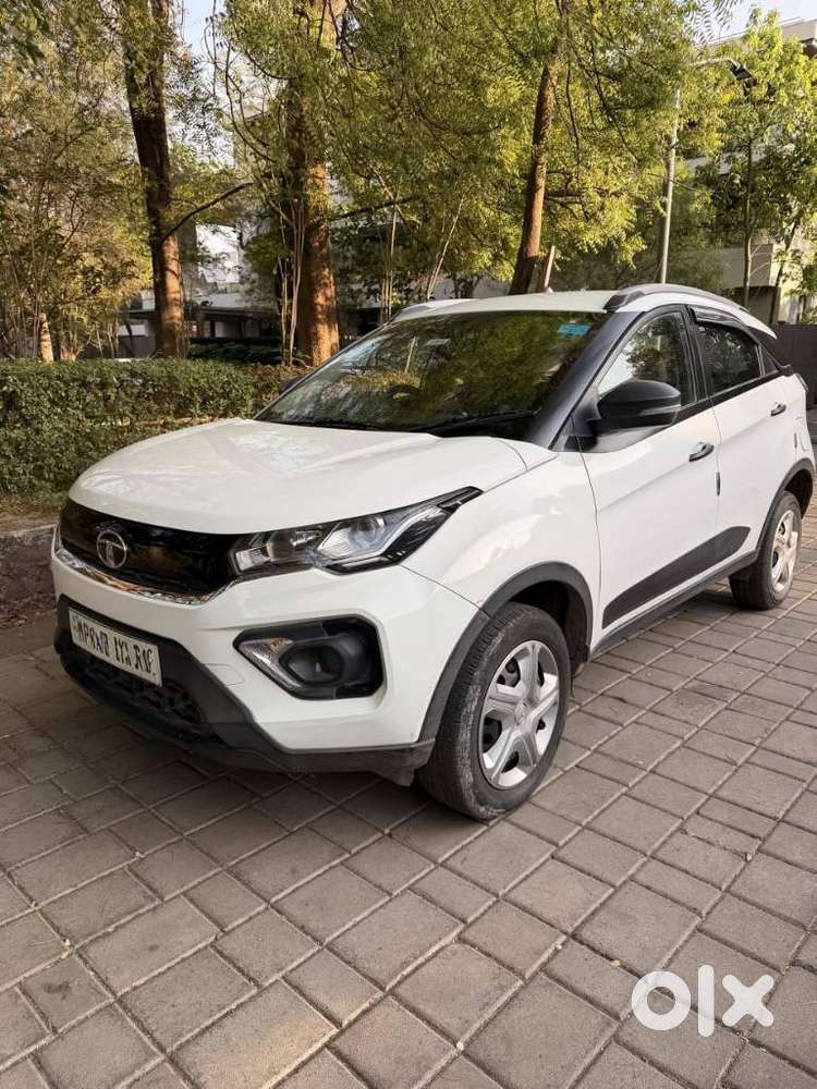 Tata Nexon 1.2 Revotron Xm (s), 2023, Petrol