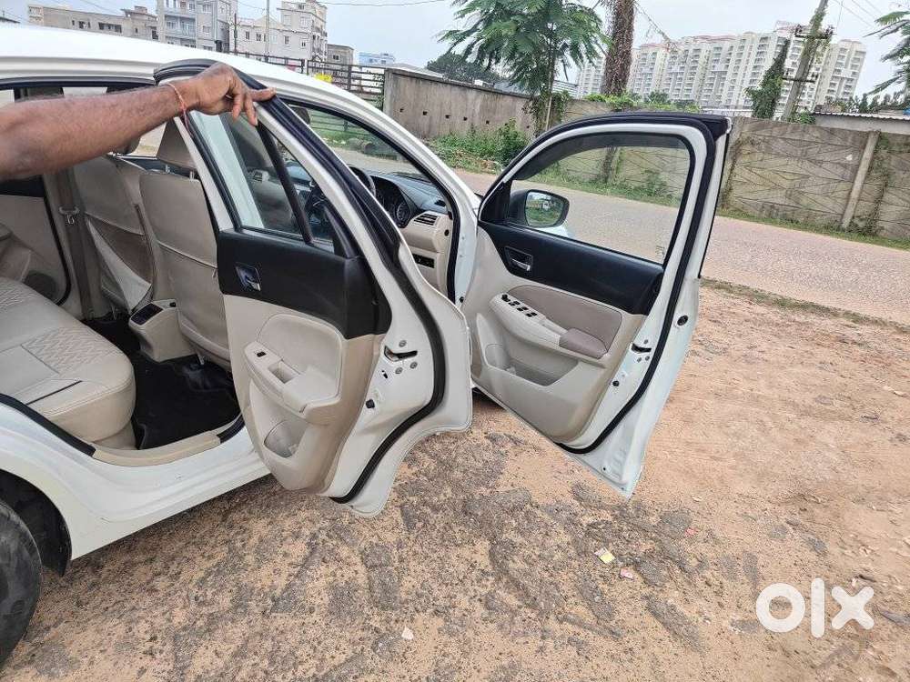 Maruti Suzuki Dzire 1.2 Vxi, 2022, Petrol