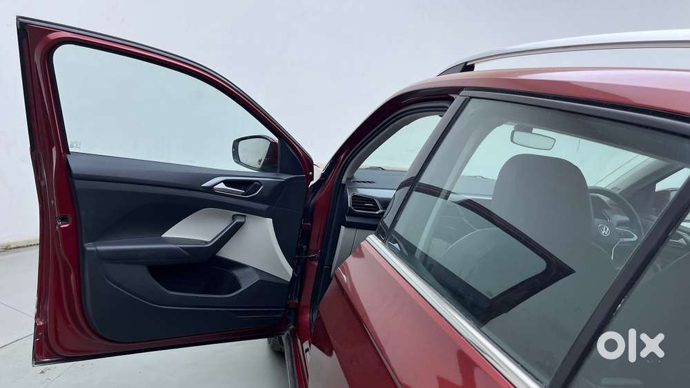Volkswagen Taigun Topline 1.0 Tsi At (electric Seats), 2022, Petrol