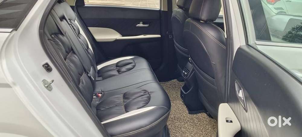 Hyundai Verna 1.5 Sx Ivt, 2023, Petrol