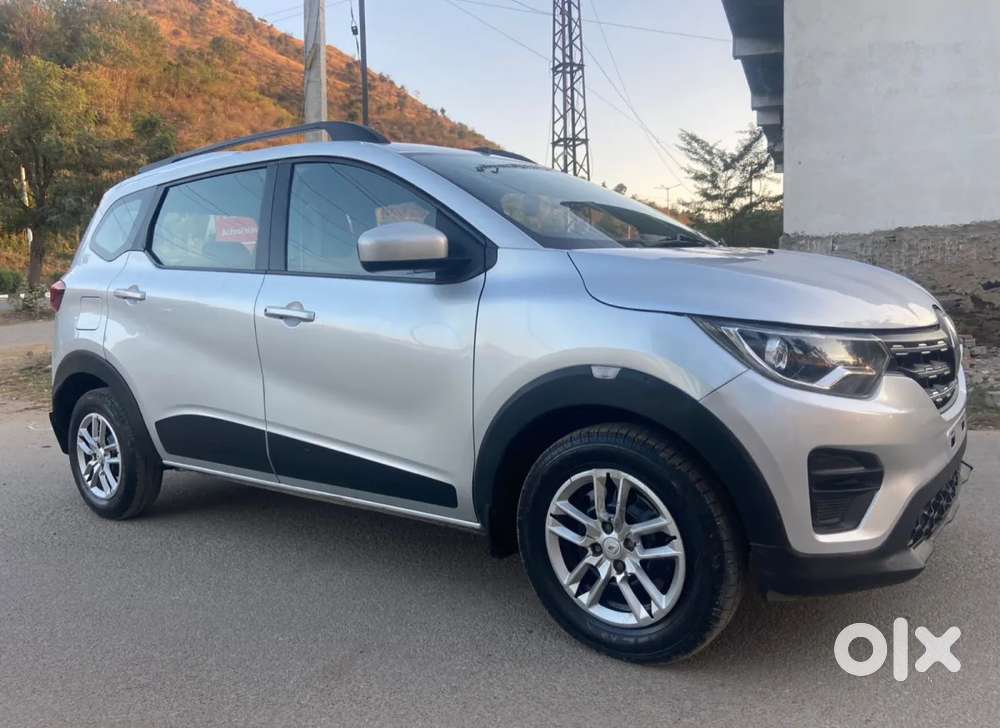 Renault Triber 1.0 Rxz Dual Tone, 2021, Petrol