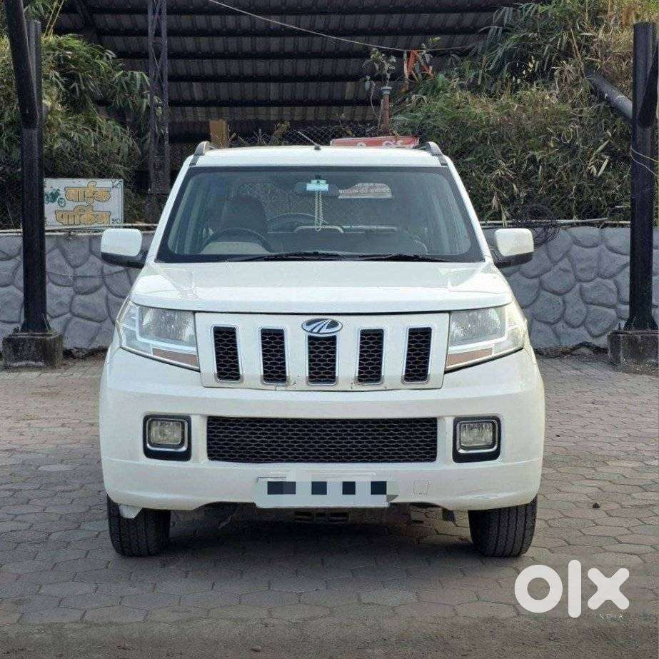 Mahindra Tuv 300 Mhawk100 T8, 2017, Petrol