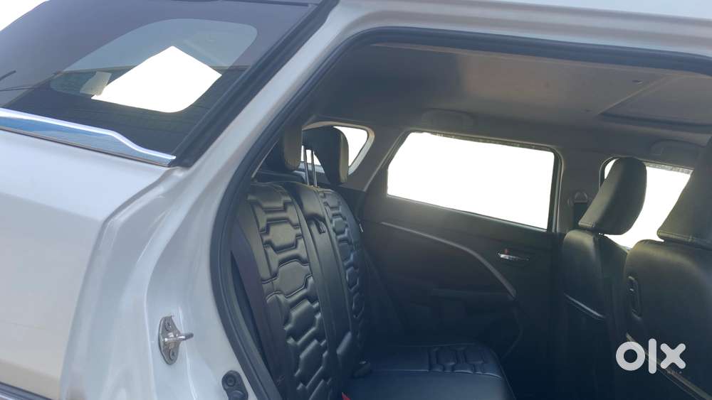 Maruti Suzuki Brezza 1.5 Zxi At Smart Hybrid, 2023, Petrol
