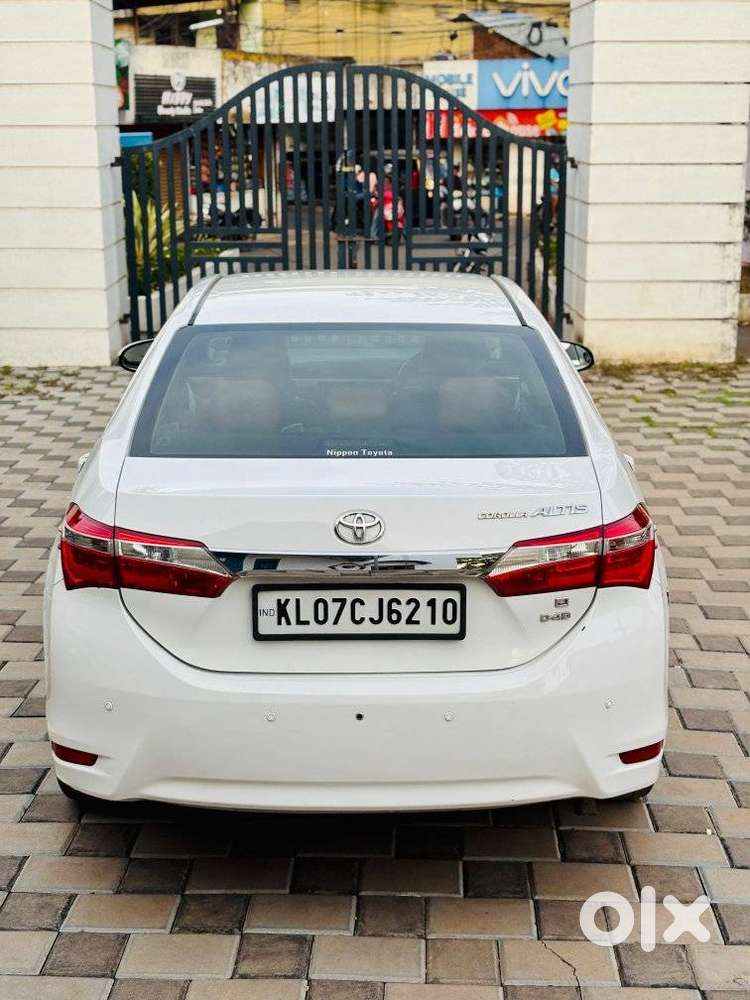 Toyota Corolla Altis 2013-2017 D-4d J, 2016