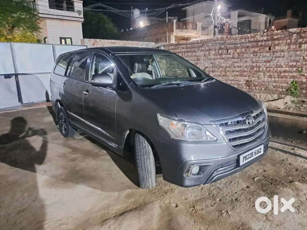 Toyota Innova 2014 Diesel 204000 Km Driven     98787