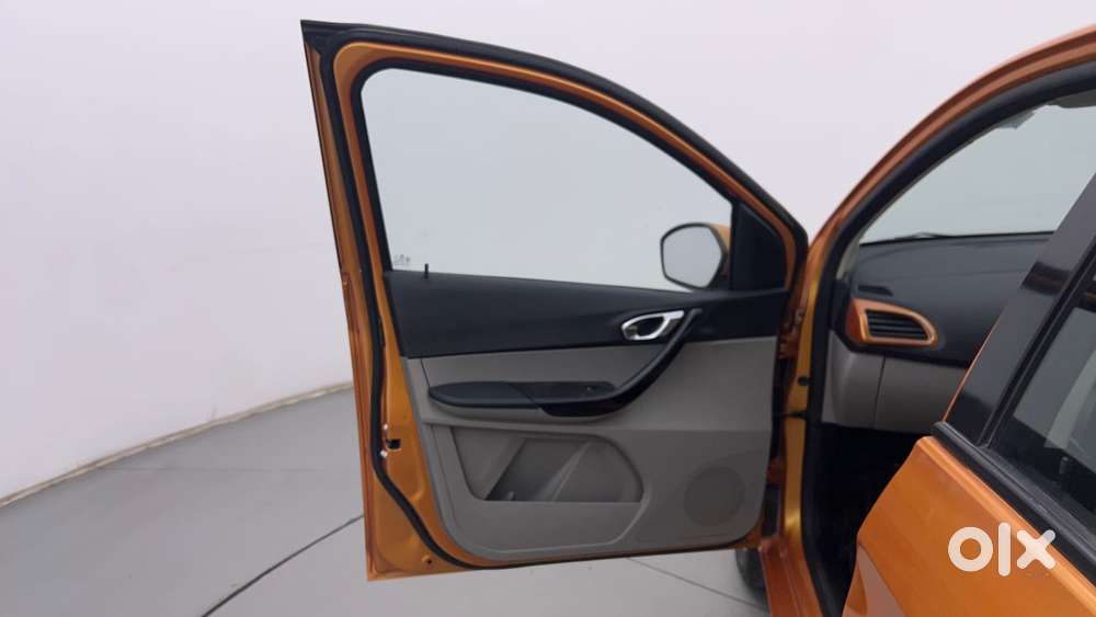 Tata Tiago Xz, 2017, Petrol