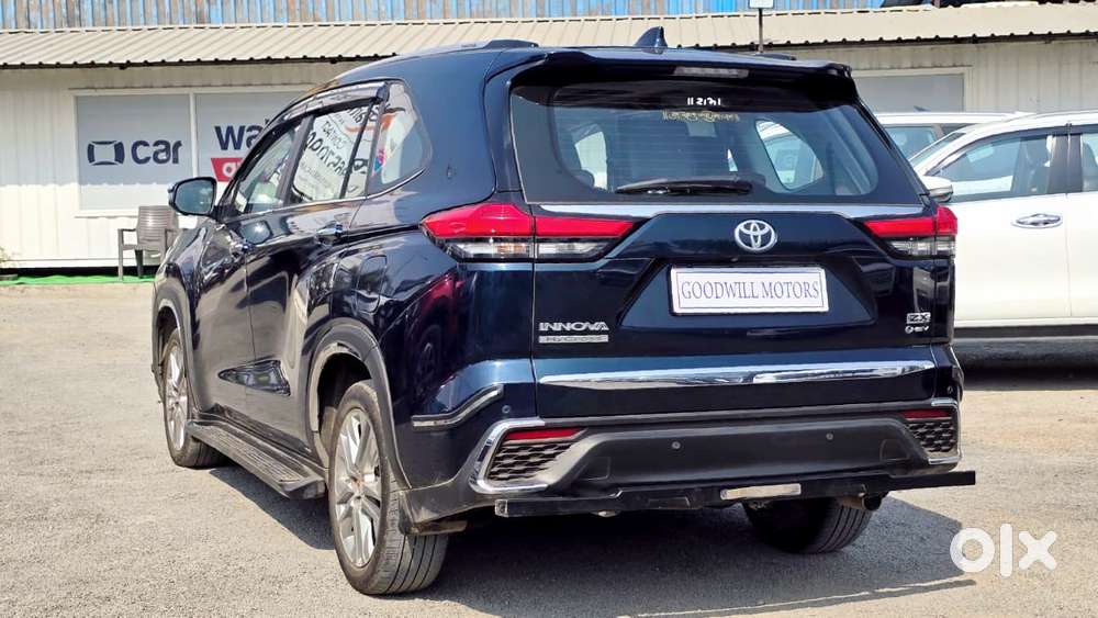 Toyota Innova Hycross 2.0 Zx Hybrid 7 Str, 2025, Cng & Hybrids