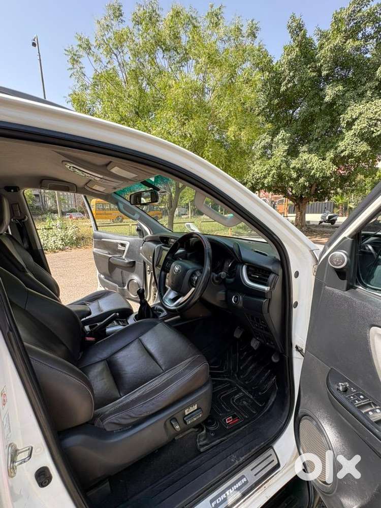 Toyota Fortuner 2019 Diesel 189000 Km Driven