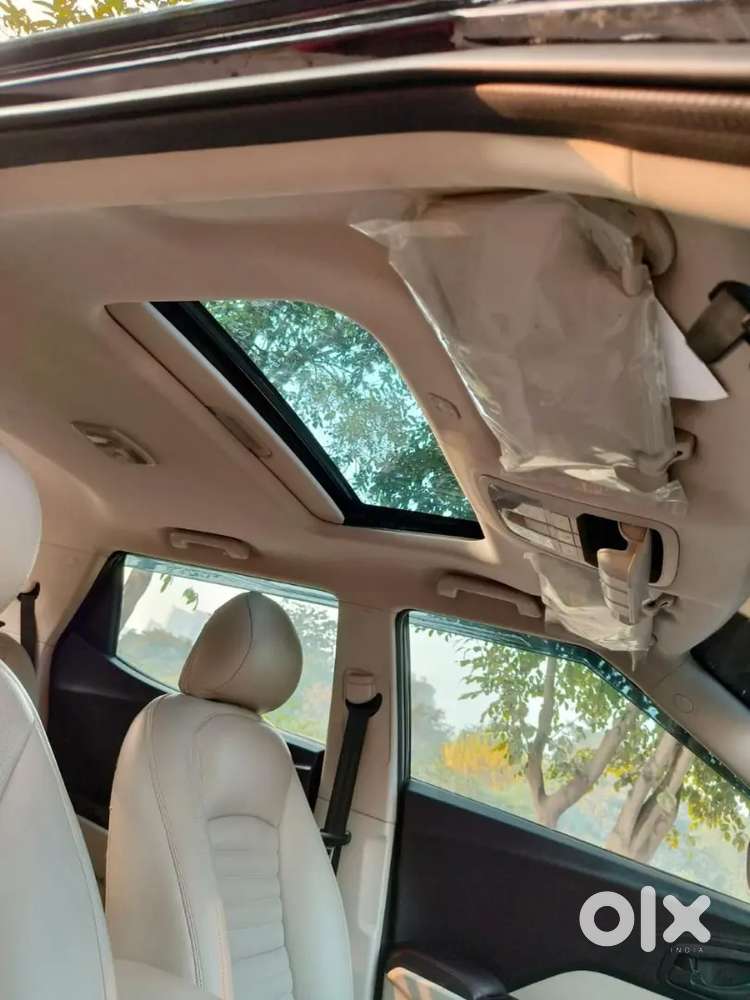 Xuv 300 Turbo Sport Smart W6 Petrol & Cng