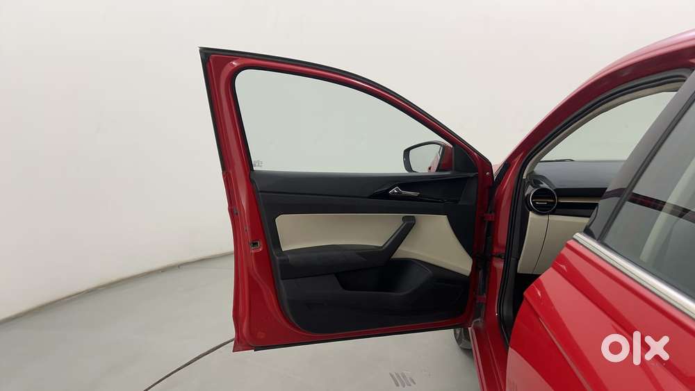 Skoda Slavia Style 1.0l Tsi At, 2024, Petrol