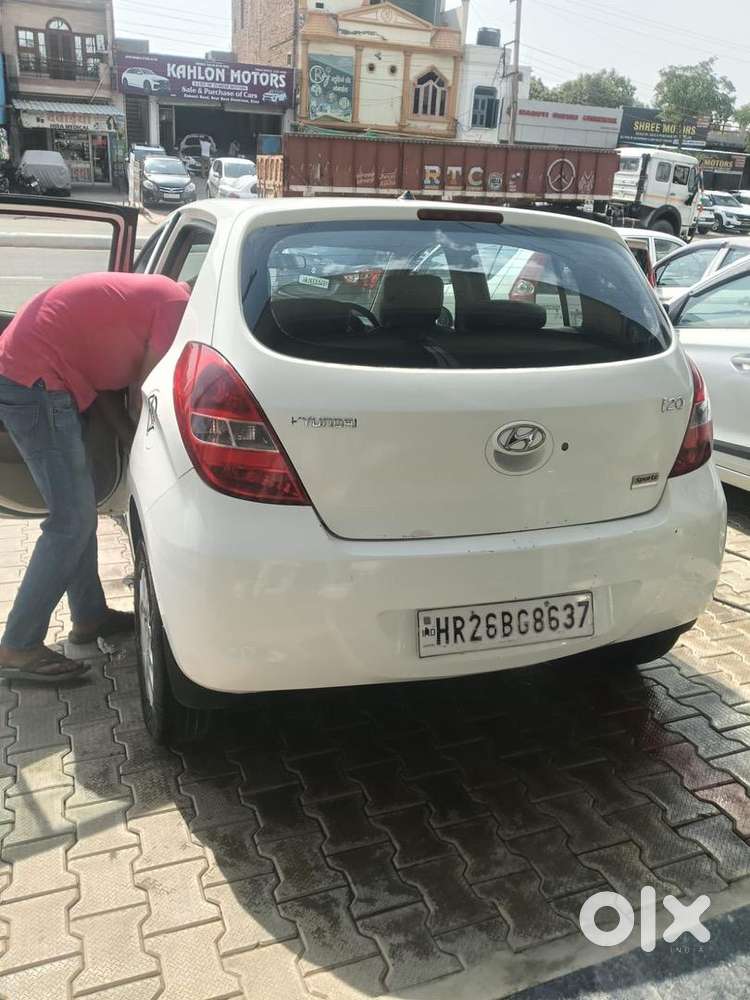 Hyundai I20 2010 Petrol 90000 Km Driven