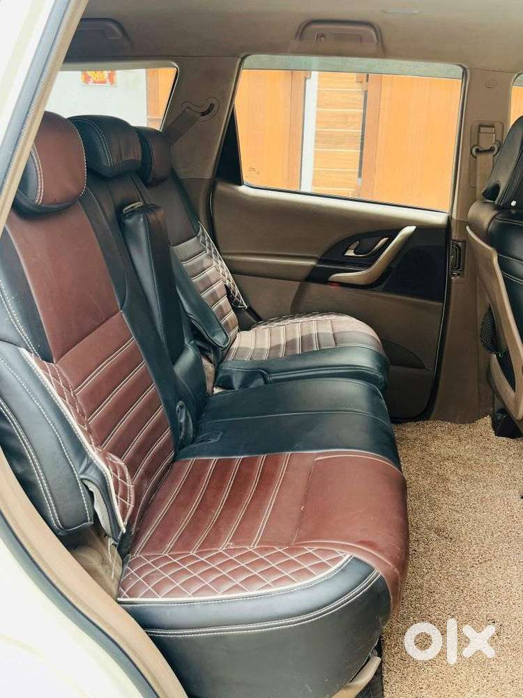 Mahindra Xuv500, 2013