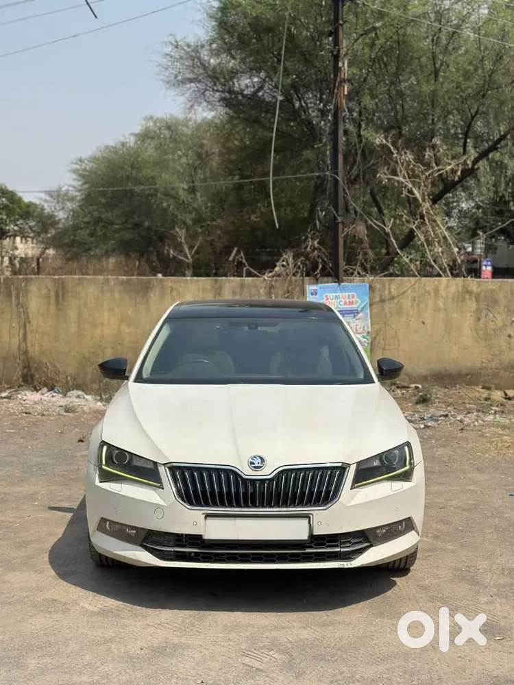 Skoda Superb 2016 Petrol Well Maintained