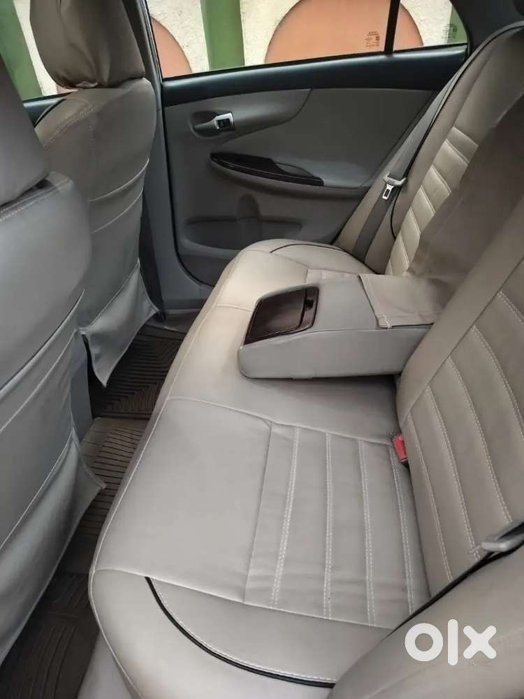 Toyota Corolla Altis 2012