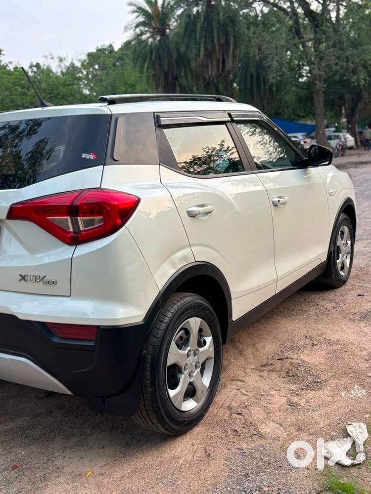 Mahindra Xuv300 W6, 2024, Petrol