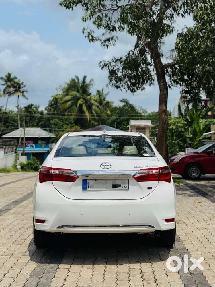 Toyota Corolla Altis 2013-2017 Vl At, 2016, Petrol
