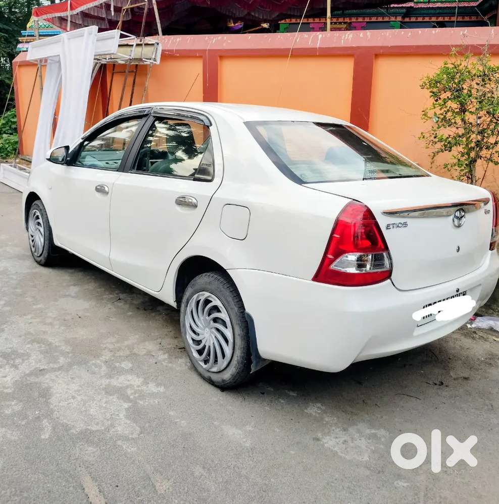 Toyota Etios 2015 Diesel 180000y Km Driven