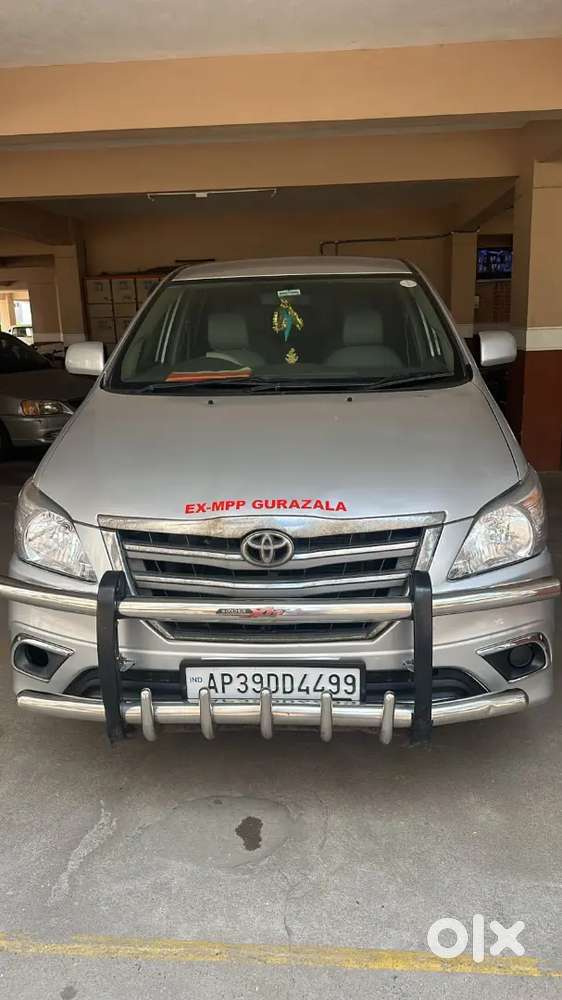 Toyota Innova 2.5 2014