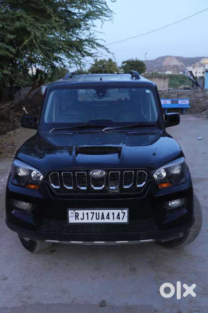 Mahindra Scorpio 2015