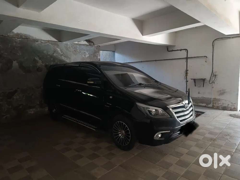 Toyota Innova 2012 Diesel 175000 Km Driven