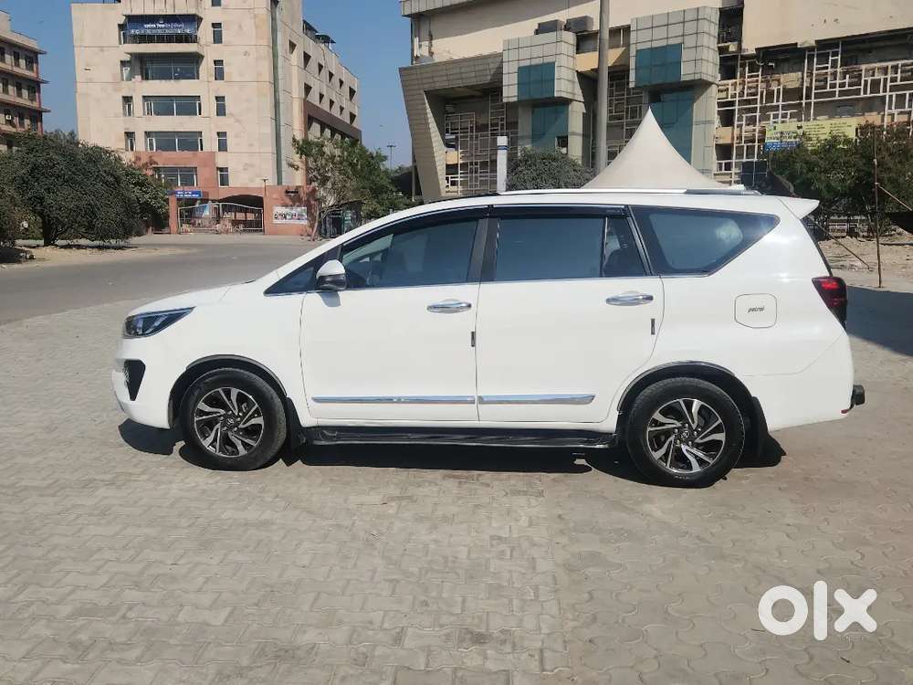 Toyota Innova Crysta 2022  Modal Single Owner Petrol