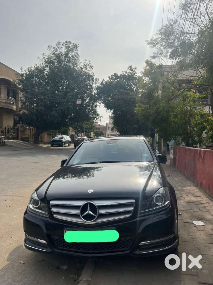 Mercedes-benz C Class 2012 Petrol Well Maintained