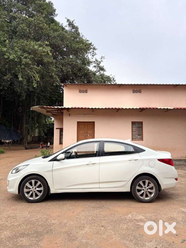 Hyundai Verna Crdi Vgt Sx 1.5, 2013, Diesel