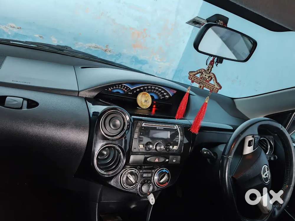 Toyota Etios Cross 2015