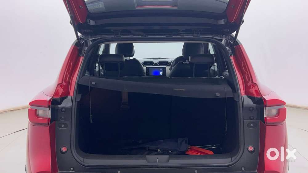 Nissan Magnite 1.0 Xv Dual Tone, 2023, Petrol