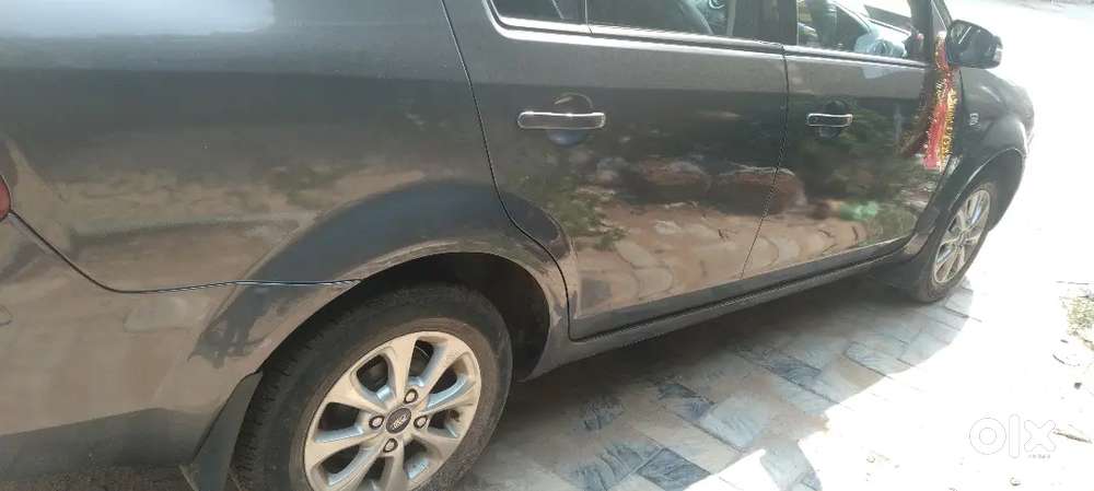 Ford Classic 2015 Petrol 67000 Km Driven