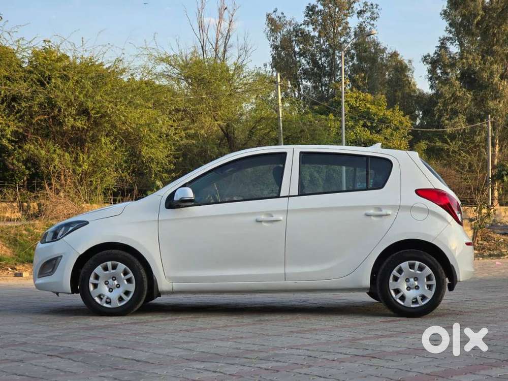 Hyundai I20 Sportz 1.2 Vtvt, 2013, Petrol