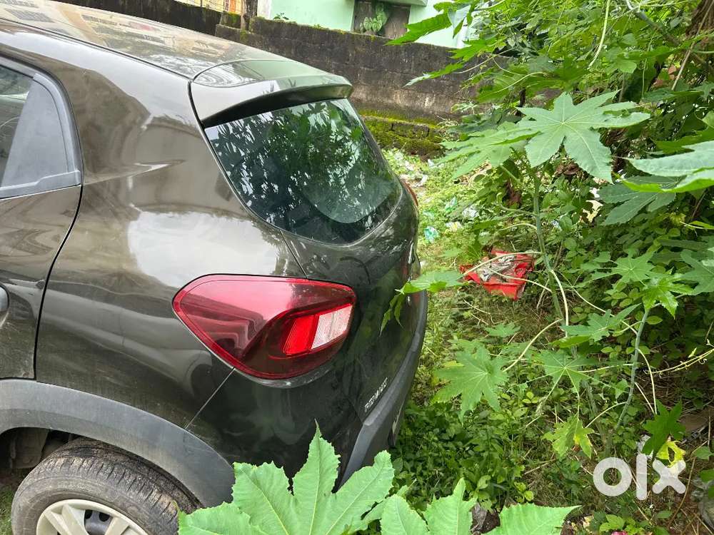 Renault Kwid Petrol Automatic 2023