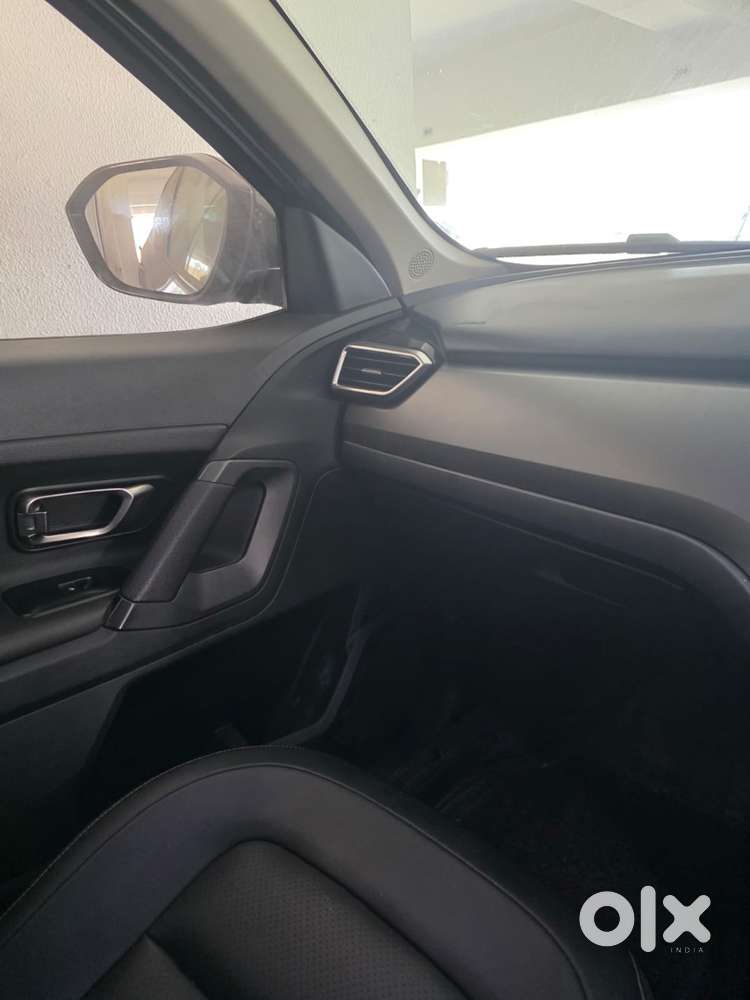 Tata Harrier Top Model  2019-20  Diesel Manual  Black  No Accident