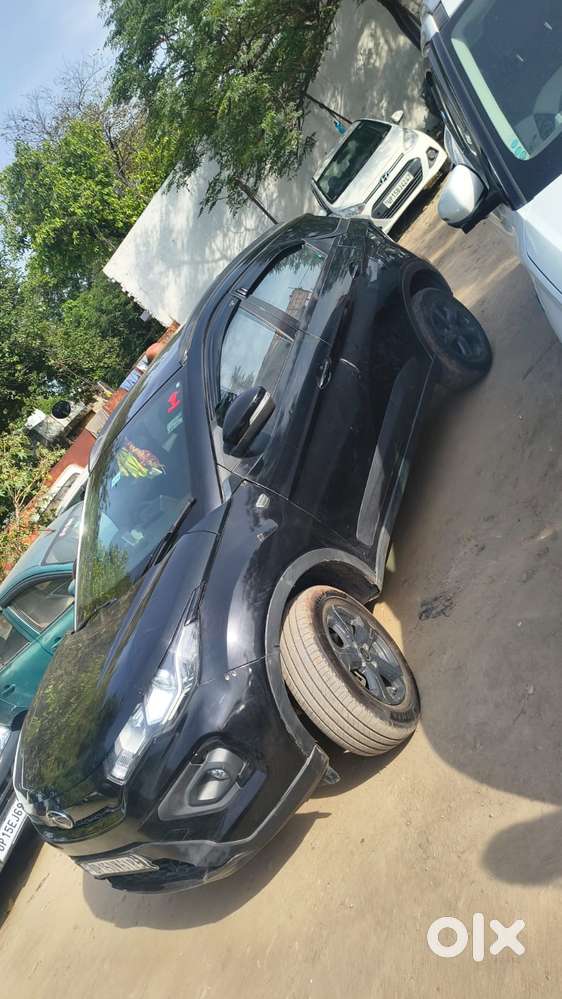 Tata Nexon 1.2 Revotron Xt, 2022, Petrol