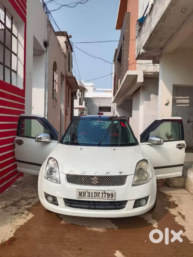 Maruti Suzuki Swift 2010 Petrol 137000 Km Driven