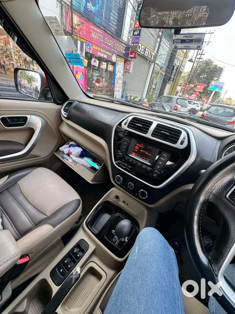 Mahindra Tuv 300 2016