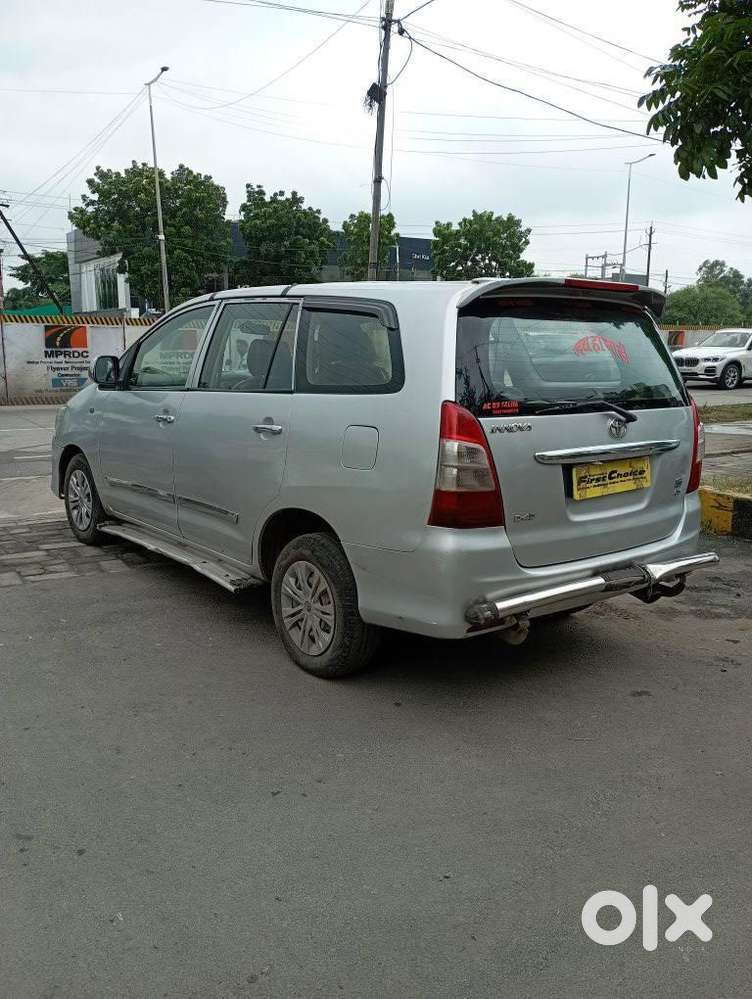Toyota Innova [2004-2011] 2.5 Gx Diesel 7 Str, 2011, Diesel